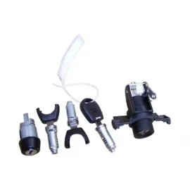 Комплект ключів і личинок Чері Амулет Chery Amulet A11-8CB6105H4