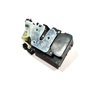 Замок дверей задній R Chery Tiggo Чері Тіго T11-6205040